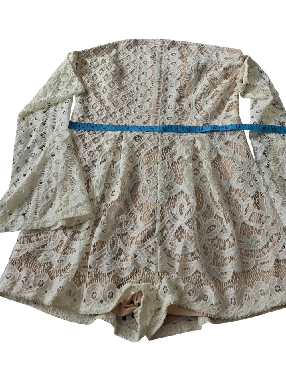 privy White Lace High-Waist Off-Shoulder Shorts Romper - Picture 8 of 9